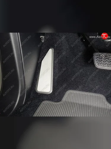 Накладка площадки левой ноги, ТСС Тюнинг (лист алюминий 4мм) Toyota Land Cruiser 200 2-ой рестайлинг (2015-2021)