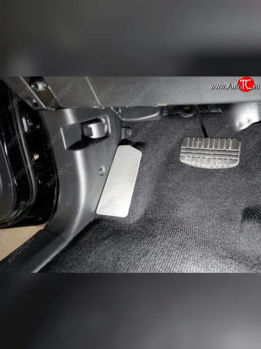Накладка площадки левой ноги, ТСС Тюнинг (лист алюминий) Mitsubishi Pajero Sport QE дорестайлинг (2015-2021)