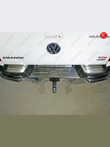 Накладки на задний бампер, ТСС Тюнинг (лист шлифованный логотип Volkswagen) Volkswagen Amarok рестайлинг (2016-2022)