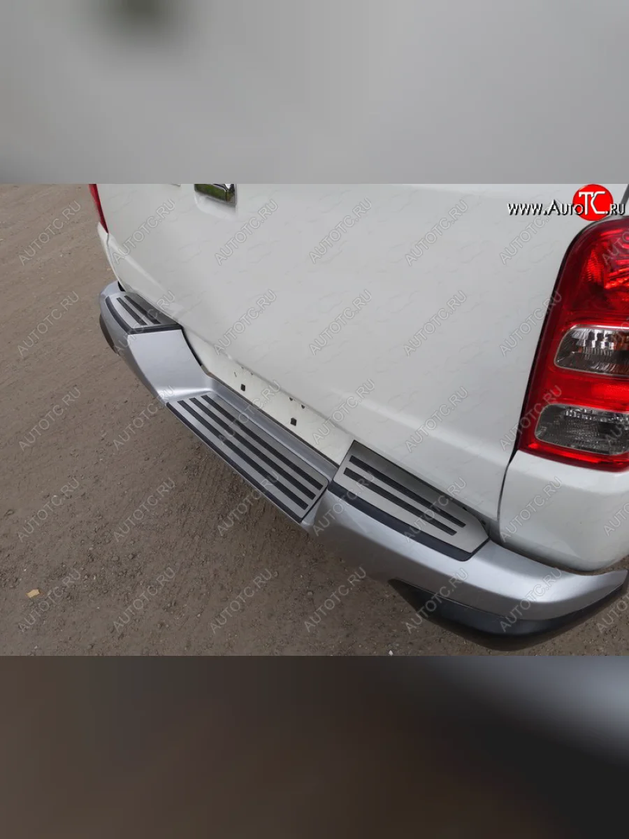 Накладки на задний бампер, ТСС Тюнинг Mitsubishi L200 5 KK,KL дорестайлинг (2015-2019) (лист шлифованный)  в Керчи Республика Крым