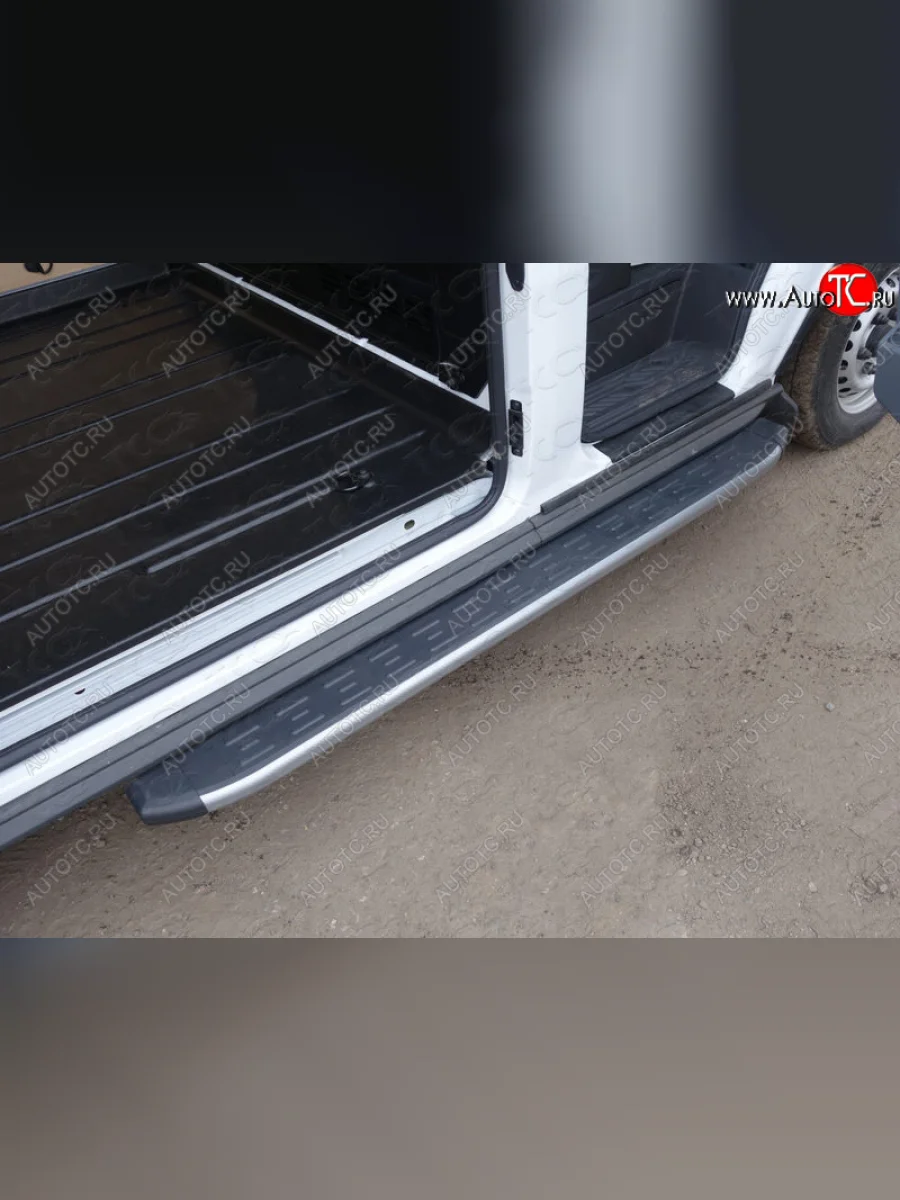 Левый порог алюминиевый с пластиковой накладкой ТСС Тюнинг Ford Transit Connect (2013-2018) (карбон серебро)  в Керчи Республика Крым