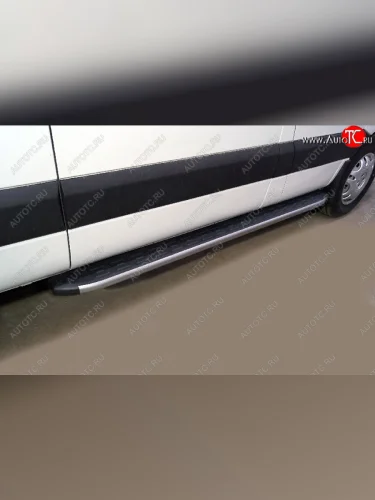 Правый порог алюминиевый с пластиковой накладкой, ТСС Тюнинг (карбон серебро) Sollers Atlant автобус (2022-2025)