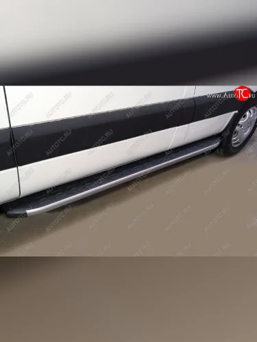 Правый порог алюминиевый с пластиковой накладкой, ТСС Тюнинг (карбон серебро) Sollers Atlant автобус (2022-2025)