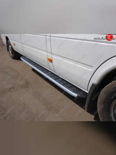 Порог правый алюминиевый с пластиковой накладкой ТСС Тюнинг (карбон серый) Mercedes-Benz Sprinter W906 рестайлинг (2014-2018)