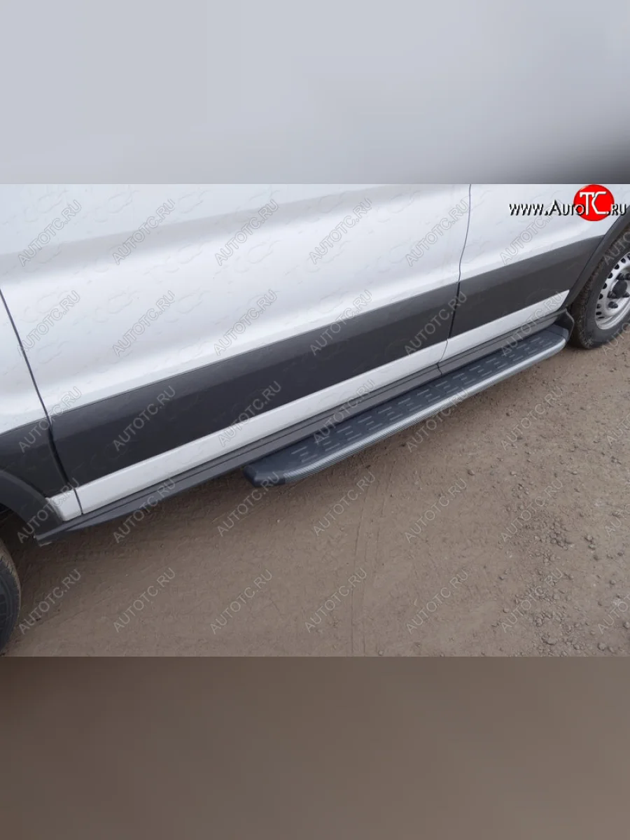 Правый порог алюминиевый с пластиковой накладкой, ТСС Тюнинг Ford Transit Connect (2013-2018) (карбон)  в Керчи Республика Крым