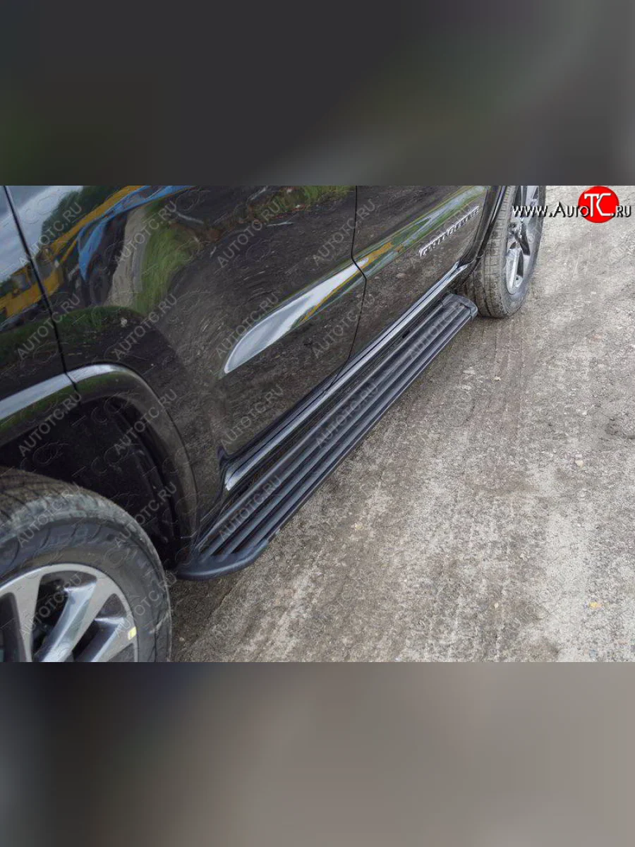 Пороги алюминиевые Slim Line ТСС Тюнинг Jeep Grand Cherokee WK2 1-ый рестайлинг (2013-2018) (Black)  в Перми Пермском крае