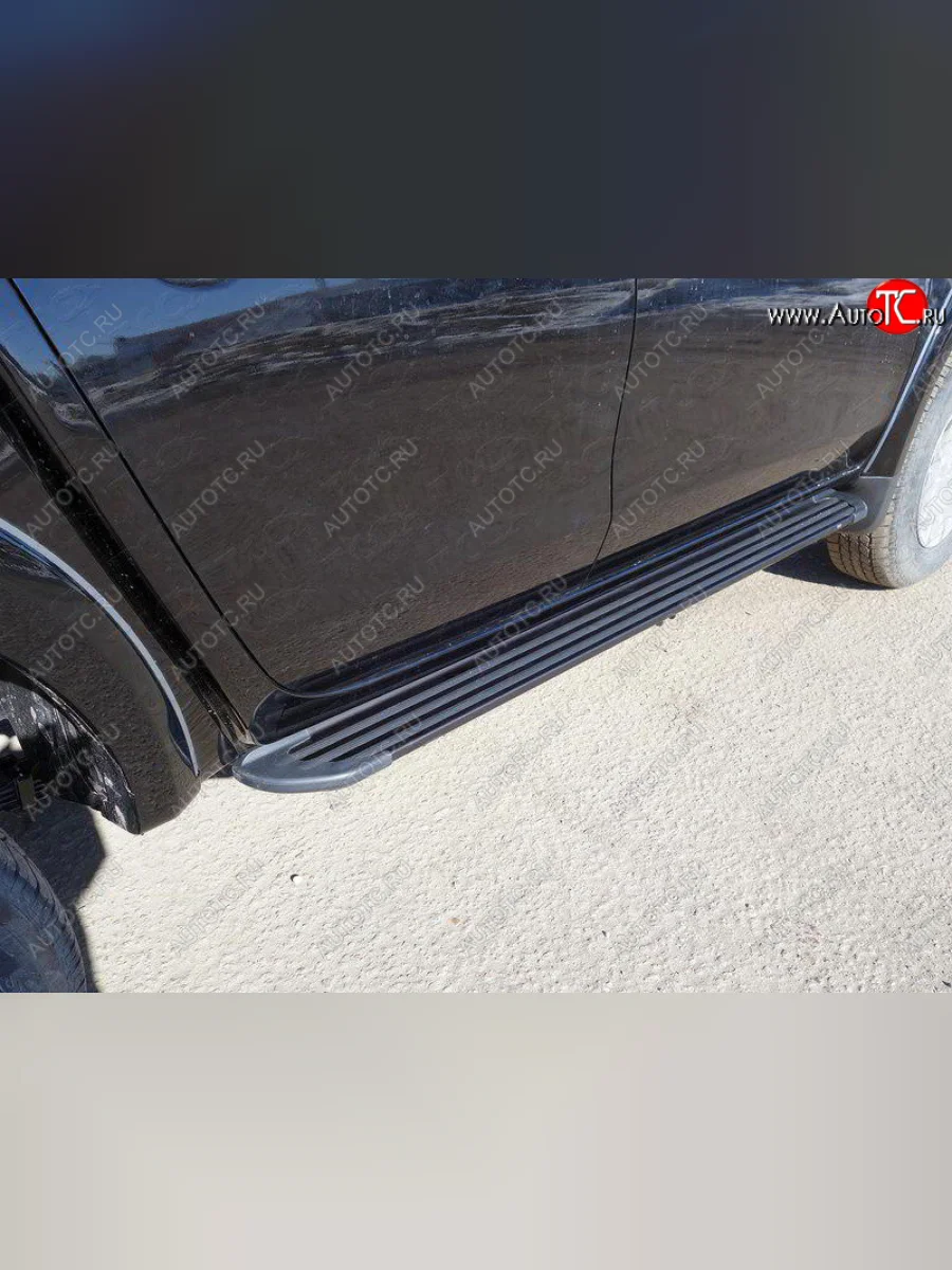 Пороги алюминиевые Slim Line ТСС Тюнинг Mitsubishi L200 5 KK,KL дорестайлинг (2015-2019) (Black)  в Перми Пермском крае