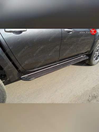 Пороги алюминиевые Slim Line ТСС Тюнинг (Black) Mitsubishi L200 5 KK,KL рестайлинг (2018-2022)