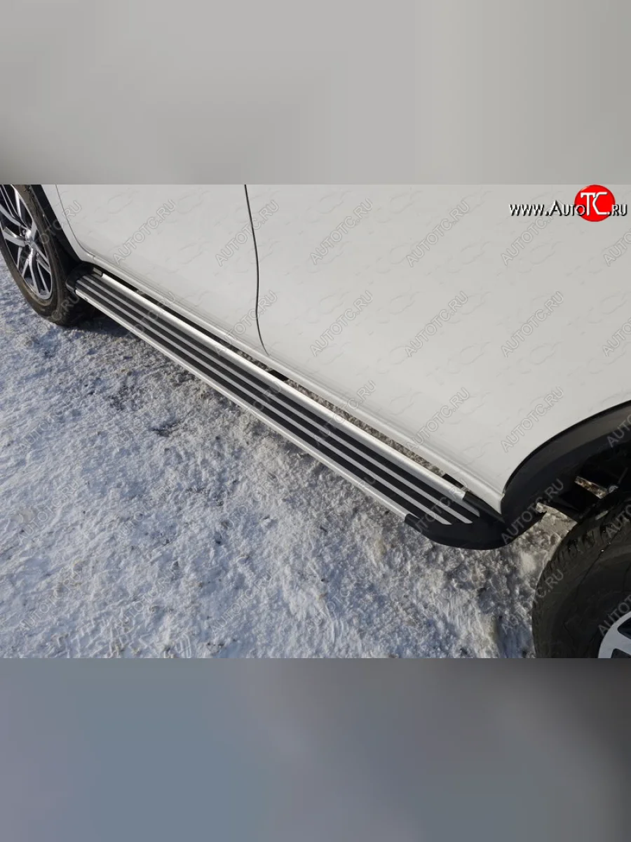 Пороги алюминиевые Slim Line ТСС Тюнинг Toyota Fortuner AN160 дорестайлинг (2015-2020) (Silver)  в Самаре Самарской области