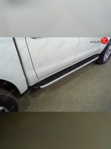 Пороги алюминиевые с пластиковой накладкой ТСС Тюнинг (серые) JAC T6 пикап (2018-2024)