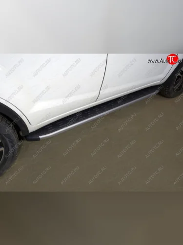 Пороги алюминиевые с пластиковой накладкой ТСС Тюнинг (карбон серебро) Lifan X60 2-ой рестайлинг (2016-2025)