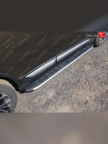 Пороги алюминиевые с пластиковой накладкой ТСС Тюнинг (карбон серебро) Mitsubishi Outlander GF 2-ой рестайлинг (2015-2018)