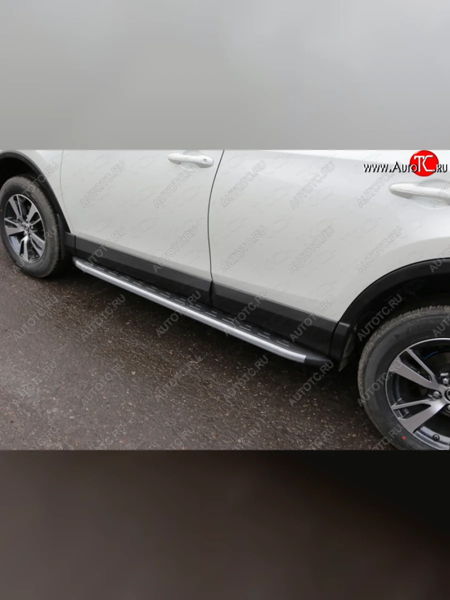 Пороги алюминиевые с пластиковой накладкой, ТСС Тюнинг Toyota RAV4 XA40 5 дв. рестайлинг (2015-2019) (карбон серебро)  в Перми Пермском крае