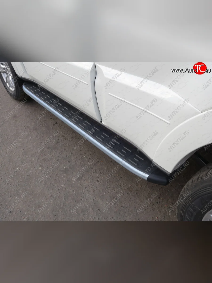 Пороги алюминиевые с пластиковой накладкой, ТСС Тюнинг Mitsubishi Pajero 4 V90 2-ой рестайлинг (2014-2020) (карбон серебро)  в Керчи Республика Крым