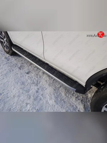 Пороги алюминиевые с пластиковой накладкой, ТСС Тюнинг (карбон серебро) Toyota Fortuner AN160 дорестайлинг (2015-2020)