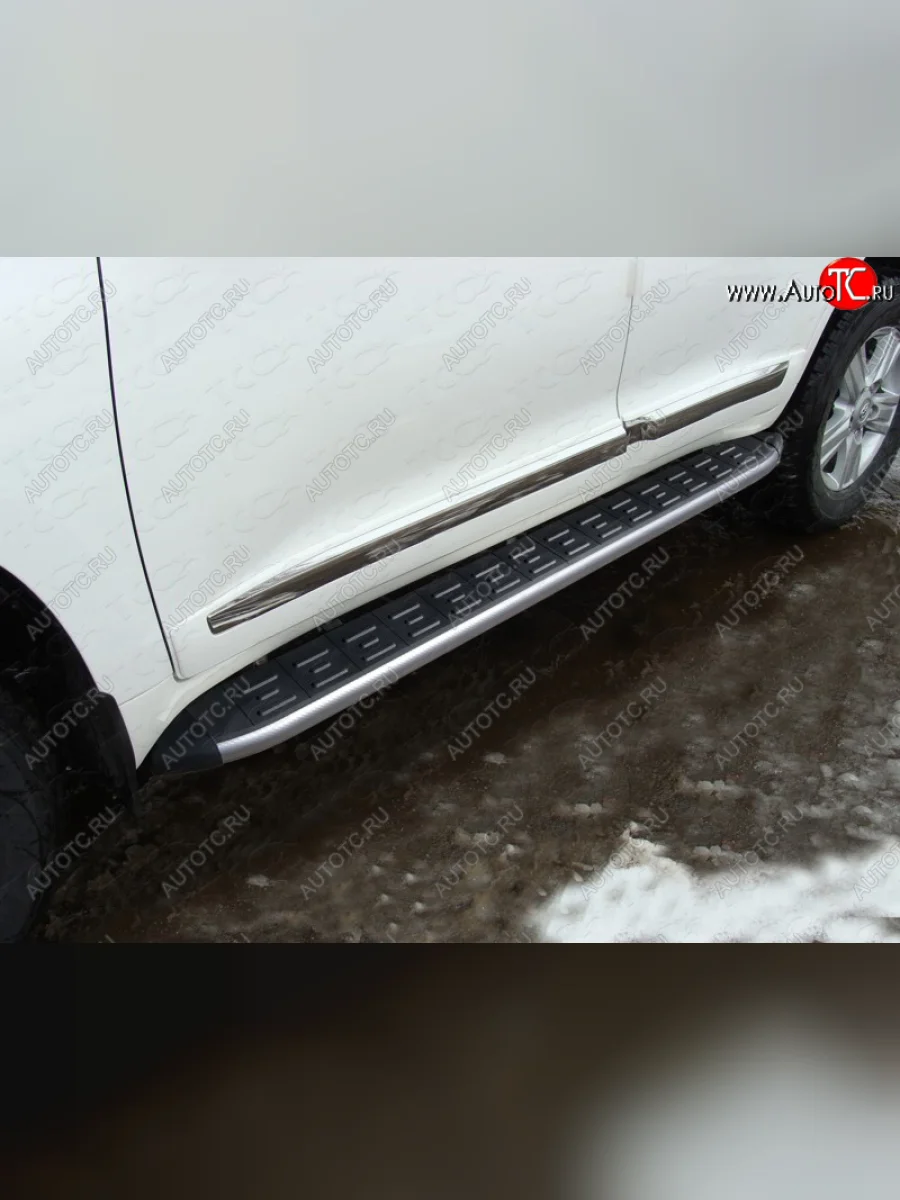 Пороги алюминиевые с пластиковой накладкой кроме EXECUTIVE, ТСС Тюнинг Toyota Land Cruiser 200 2-ой рестайлинг (2015-2021) (карбон серые)  в Самаре Самарской области