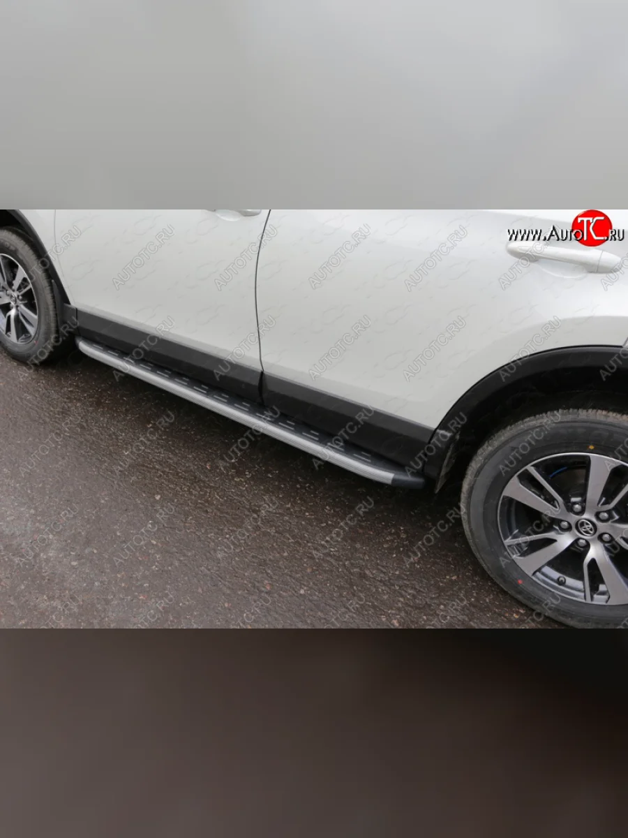 Пороги алюминиевые с пластиковой накладкой, ТСС Тюнинг Toyota RAV4 XA40 5 дв. рестайлинг (2015-2019) (карбон серые)  в Самаре Самарской области