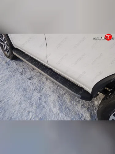 Пороги алюминиевые с пластиковой накладкой, ТСС Тюнинг (карбон серые) Toyota Fortuner AN160 дорестайлинг (2015-2020)