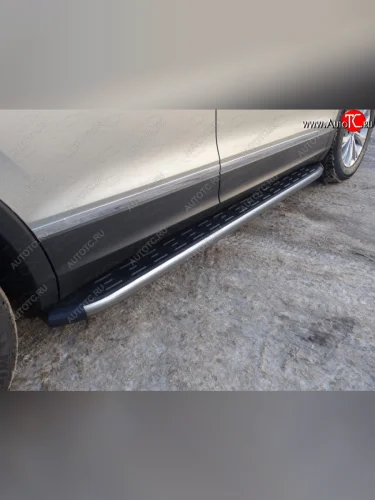 Пороги алюминиевые с пластиковой накладкой ТСС Тюнинг (карбон серые) Volkswagen Tiguan Mk2 дорестайлинг (2016-2020)
