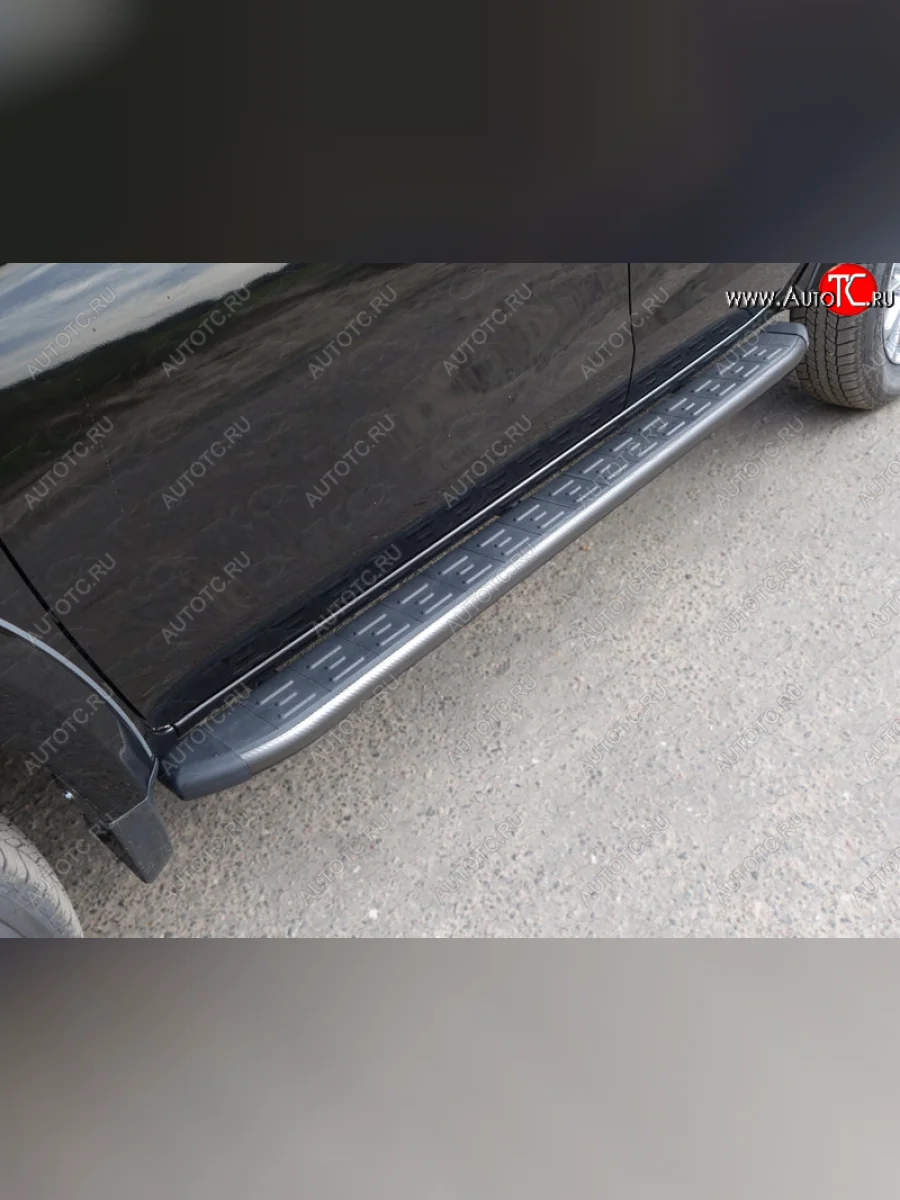 Пороги алюминиевые с пластиковой накладкой ТСС Тюнинг Fiat Fullback (2016-2018) (карбон серые)  в Самаре Самарской области