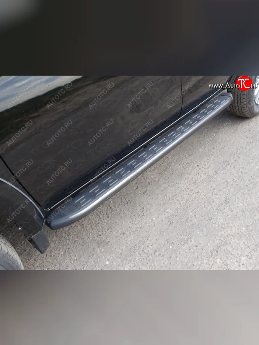 Пороги алюминиевые с пластиковой накладкой ТСС Тюнинг Mitsubishi L200 5 KK,KL дорестайлинг (2015-2019) (карбон серые)  в Перми Пермском крае