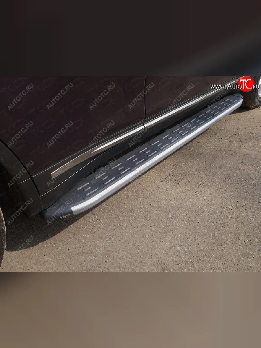 Пороги алюминиевые с пластиковой накладкой ТСС Тюнинг INFINITI QX70 S51 (2013-2020) (карбон серые)  в Керчи Республика Крым