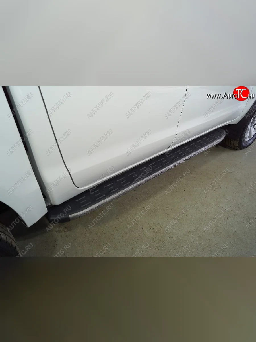 Пороги алюминиевые с пластиковой накладкой ТСС Тюнинг JAC T6 пикап (2018-2024) (карбон серые)  в Керчи Республика Крым