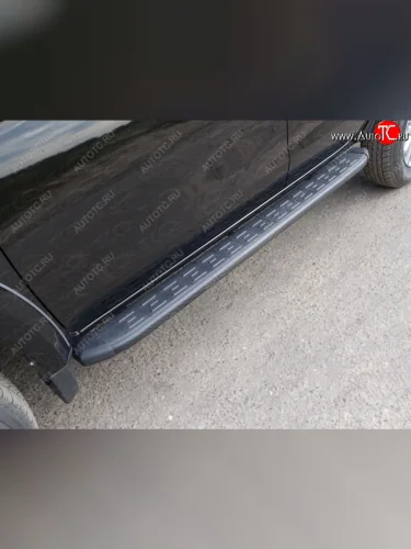 Пороги алюминиевые с пластиковой накладкой ТСС Тюнинг (карбон черные) Mitsubishi L200 5 KK,KL рестайлинг (2018-2022)