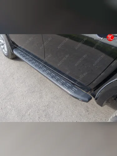 Пороги алюминиевые с пластиковой накладкой ТСС Тюнинг (карбон черные) Fiat Fullback (2016-2018)