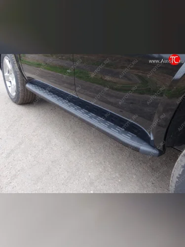 Пороги алюминиевые с пластиковой накладкой ТСС Тюнинг (карбон черные) Chevrolet Tahoe K2UC (2014-2021)