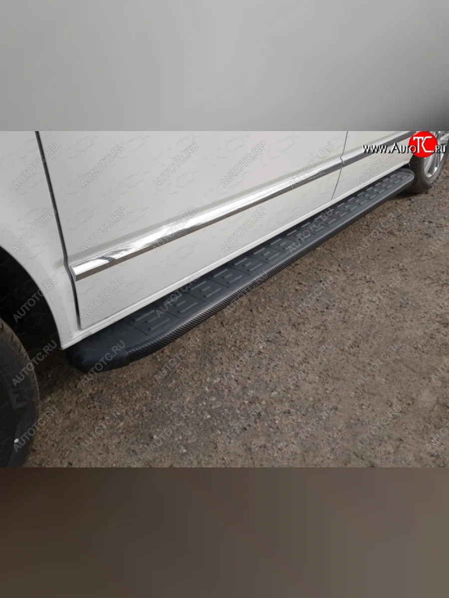 Пороги алюминиевые с пластиковой накладкой ТСС Тюнинг Volkswagen Multivan T6 дорестайлинг (2016-2019) (карбон черные)  в Перми Пермском крае