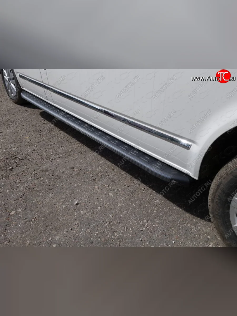 Пороги алюминиевые с пластиковой накладкой ТСС Тюнинг Volkswagen Caravelle T6 дорестайлинг (2015-2019) (карбон черные)  в Керчи Республика Крым