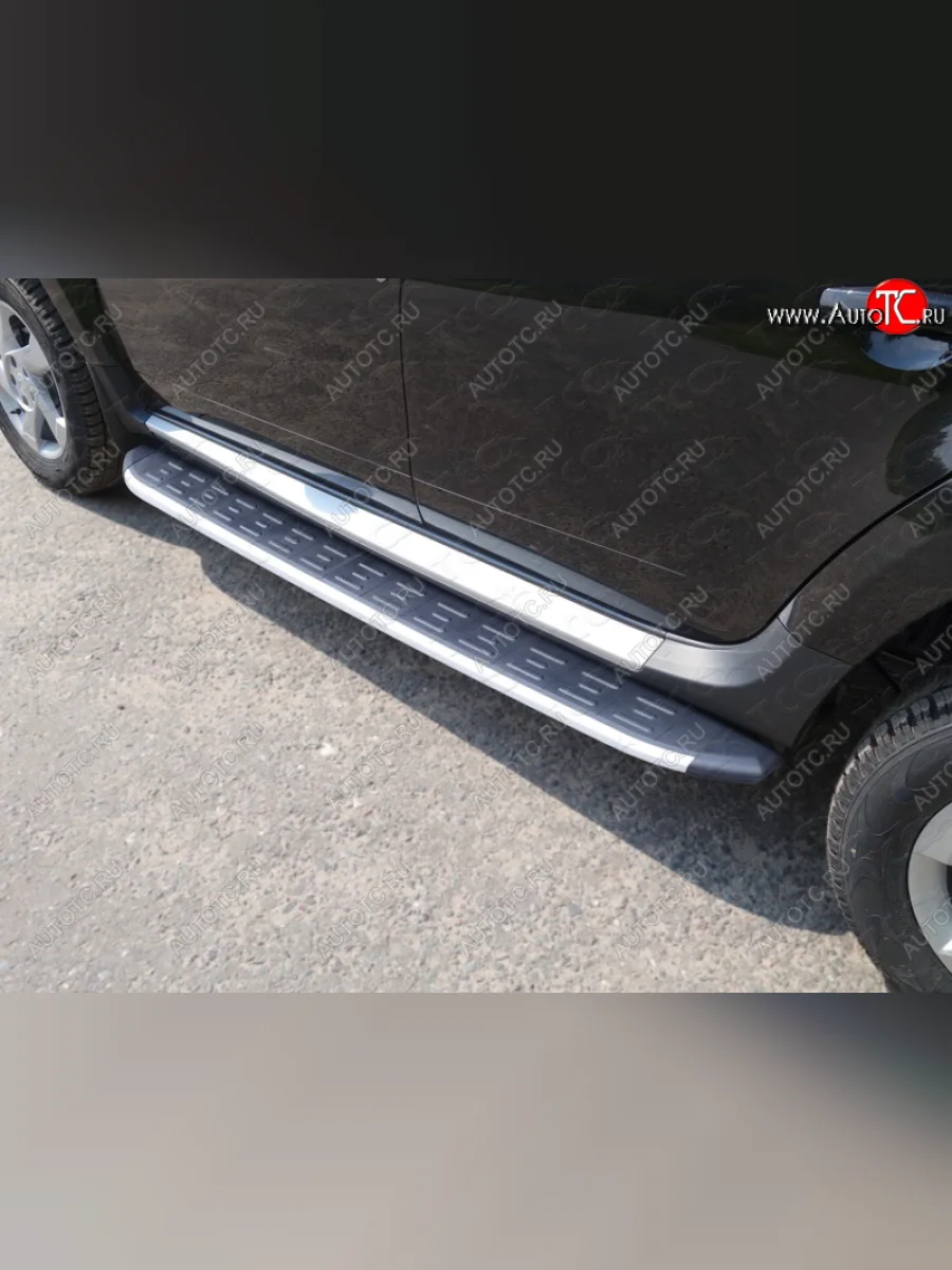 Пороги алюминиевые с пластиковой накладкой ТСС Тюнинг Renault Duster HS рестайлинг (2015-2021) (серые)  в Самаре Самарской области