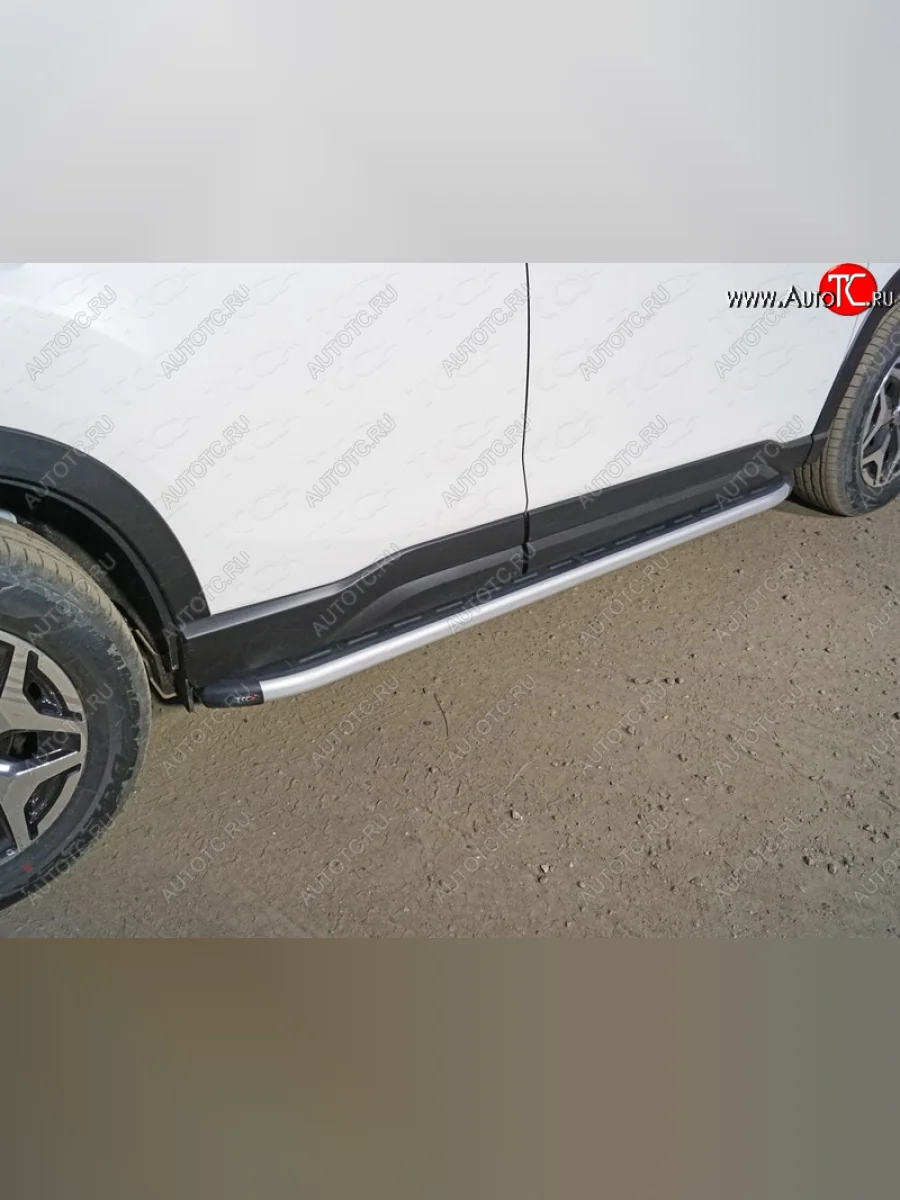 Пороги алюминиевые с пластиковой накладкой ТСС Тюнинг Subaru Forester SK/S14 дорестайлинг (2018-2021) (серые)  в Самаре Самарской области