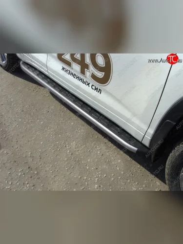 Пороги алюминиевые с пластиковой накладкой ТСС Тюнинг (карбон серые) Toyota Highlander XU50 рестайлинг (2016-2020)