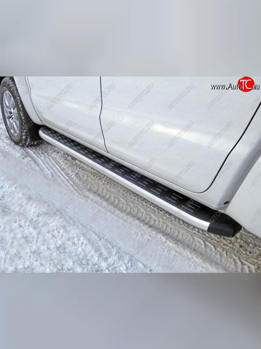 Пороги алюминиевые с пластиковой накладкой ТСС Тюнинг Volkswagen Amarok рестайлинг (2016-2022) (серые)  в Керчи Республика Крым