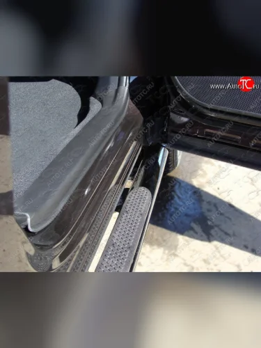 Пороги овальные с накладкой 75х42 мм ТСС Тюнинг (серые) Subaru Forester SJ дорестайлинг (2012-2016)