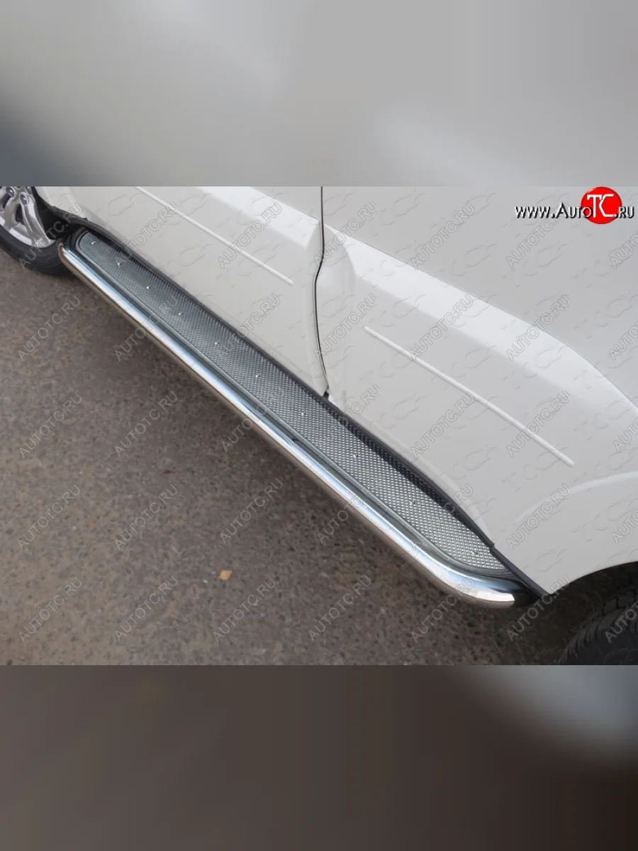 Пороги с площадкой 60,3 мм ТСС Тюнинг Mitsubishi Pajero 4 V90 2-ой рестайлинг (2014-2020) (нержавейка)  в Керчи Республика Крым