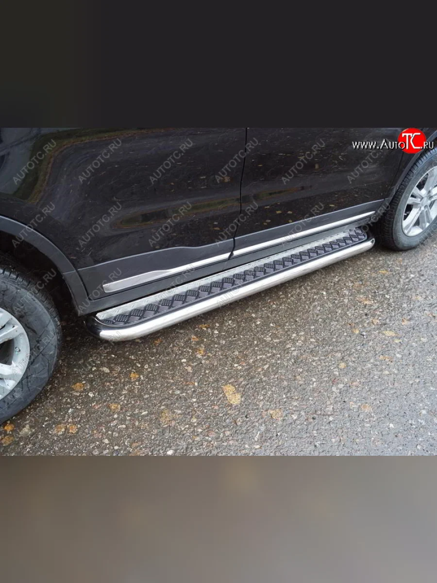 Пороги с площадкой (нержавейка 60,3 мм) ТСС Тюнинг Geely Atlas NL3 (2016-2022) (лист алюминий)  с доставкой в г. Керчь