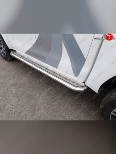 Пороги с площадкой 60,3 мм ТСС Тюнинг (серые) Toyota Hilux AN120 1-ый рестайлинг (2017-2020)