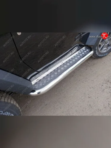 Пороги с площадкой 76,1 мм ТСС Тюнинг (серые) Jeep Wrangler JK 3 дв. дорестайлинг (2006-2010)