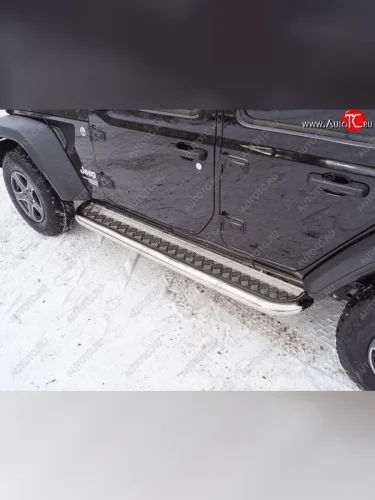 Пороги с площадкой 76,1 мм ТСС Тюнинг (серые) Jeep Wrangler JL 3 дв. дорестайлинг (2018-2024)