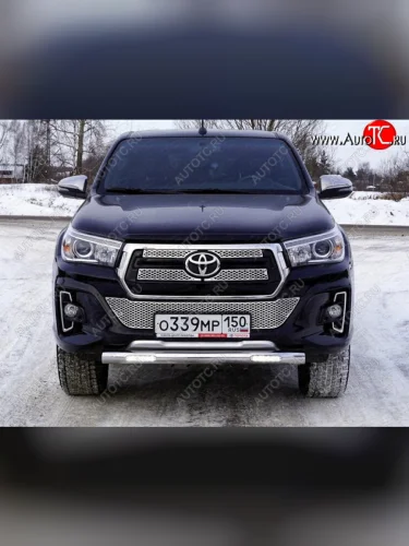 Защита переднего бампера нижняя с ДХО 76,1 мм ТСС Тюнинг Toyota Hilux AN120 1-ый рестайлинг (2017-2020)