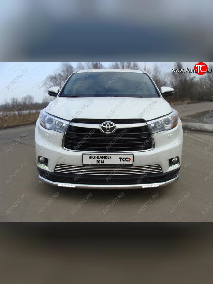 Защита переднего бампера нижняя с ходовыми огнями 60,3 мм ТСС Тюнинг Toyota Highlander XU50 дорестайлинг (2013-2017) (нержавейка)  в Самаре Самарской области