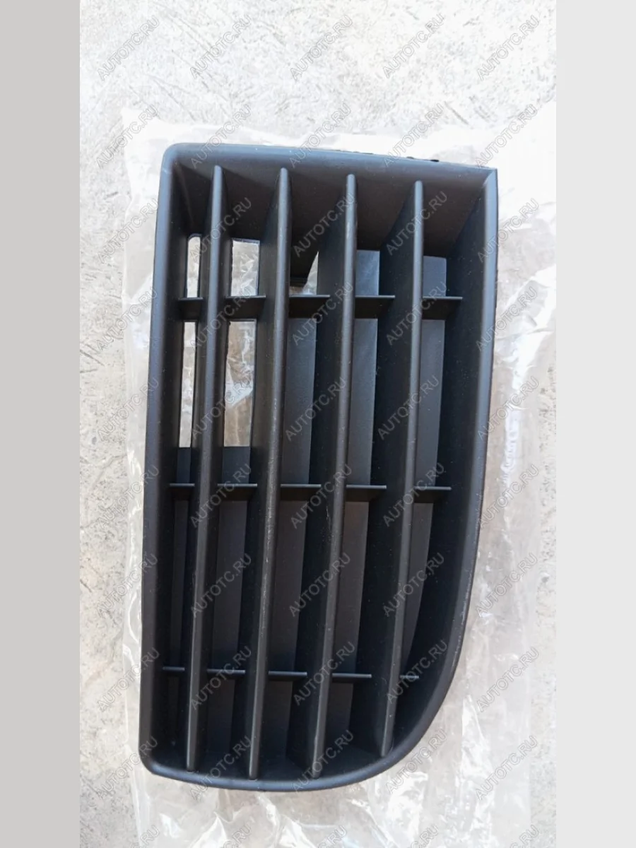 Левая заглушка ПТФ SAT  Volkswagen Golf (2003-2009) 5 Mk5  в Самаре Самарской области