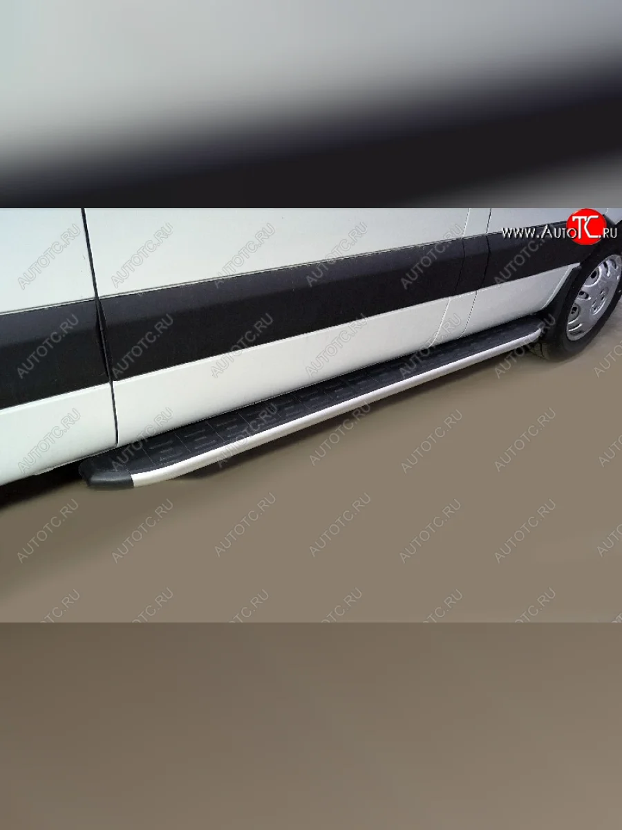 Порог алюминиевый с пластиковой накладкой ТСС Тюнинг Sollers Atlant автобус (2022-2025) (серые)  в Керчи Республика Крым