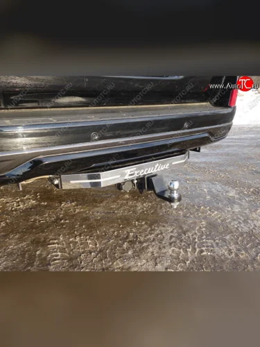 Фаркоп (тягово-сцепное устройство) (EXECUTIVE LOUNG) TCC Тюнинг ( шар E, надпись Executive) Toyota Land Cruiser  200 (2015-2021) 2-ой рестайлинг