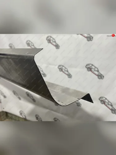 Правый ремонтный порог Пороги-Авто (Холоднокатанная сталь 1 мм) Mercedes-Benz Vito  W638 (1996-2003)