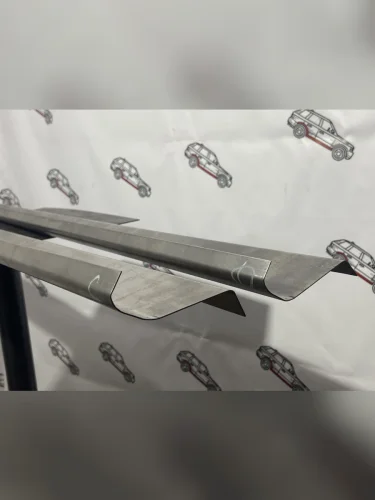 Правый ремонтный порог Пороги-Авто (Холоднокатанная сталь 1 мм) Toyota Hilux Surf N210 рестайлинг (2005-2009)