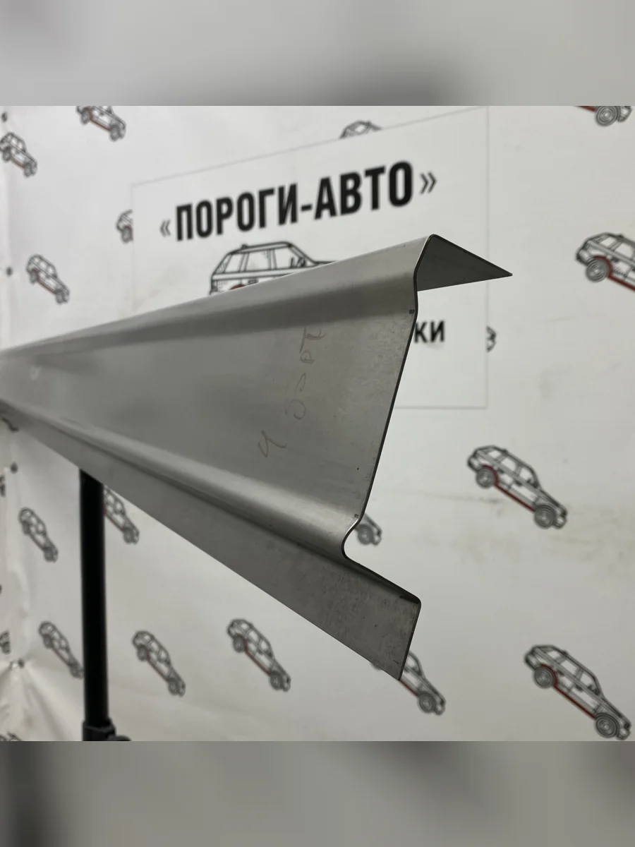 Левый ремонтный порог Пороги-Авто  Toyota Land Cruiser (2007-2021) 200 (Холоднокатанная сталь 1 мм)  в Самаре Самарской области